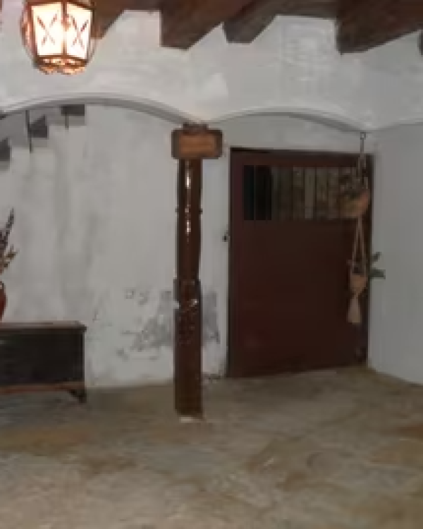 6b08279d-6274-4831-8e4a-4e18fe5eaf16