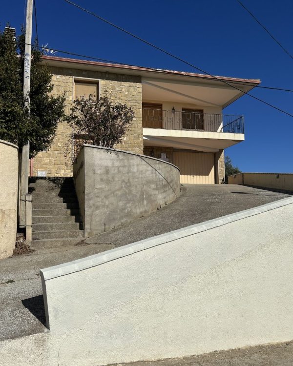 lacorvilla-8692-47-rotated